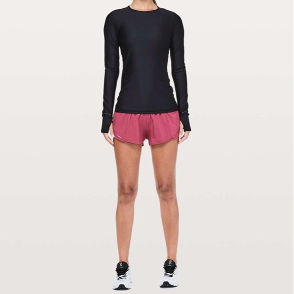 Lululemon Hotty Hot Shorts 2.5” Violet Red, 6. - Picture 12 of 12